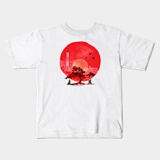 Duel under the sun Kids T-Shirt